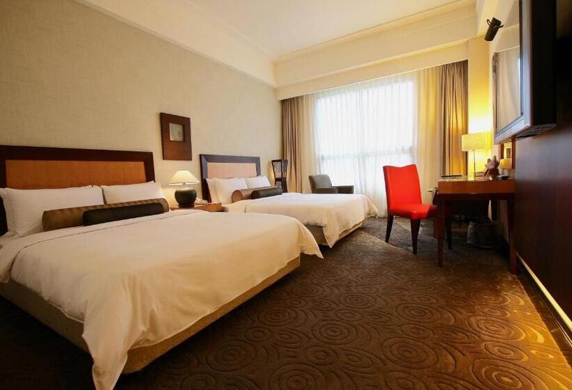 اتاق استاندارد چهار تخته, Les Champs