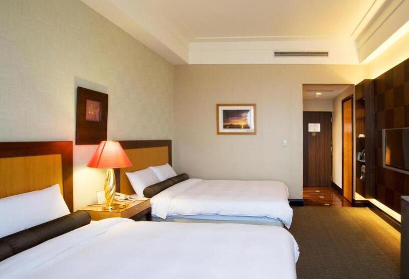 اتاق استاندارد چهار تخته, Les Champs