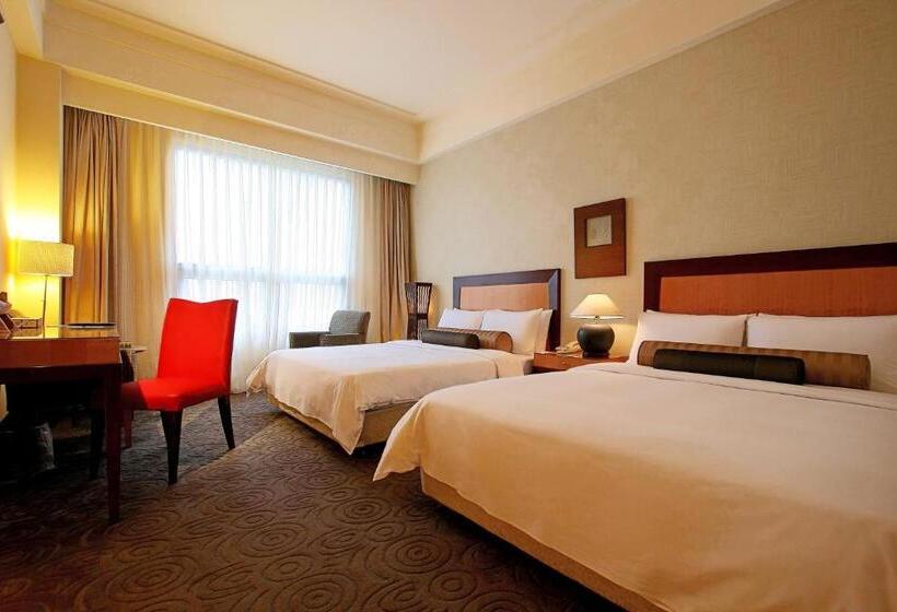 اتاق استاندارد چهار تخته, Les Champs