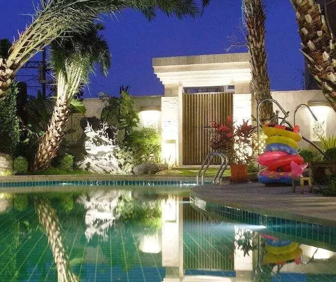 اتاق استاندارد چهار تخته, Les Champs