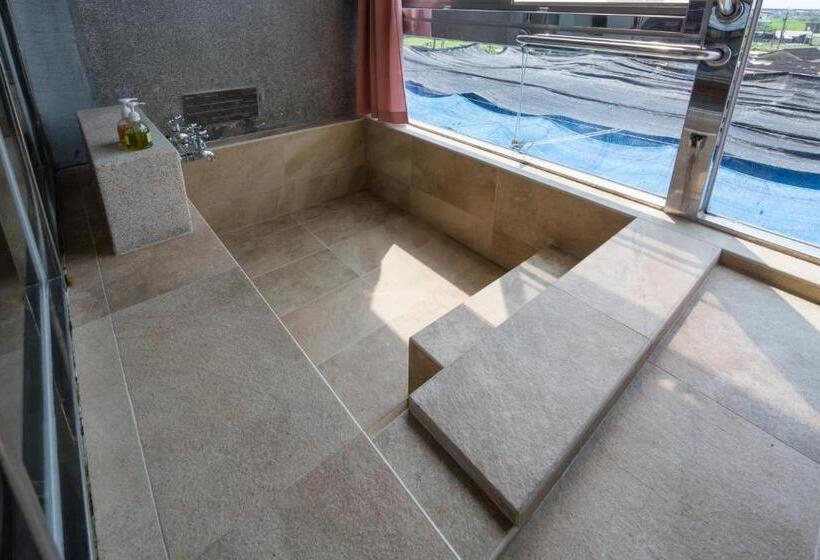 اتاق استاندارد, Les Champs