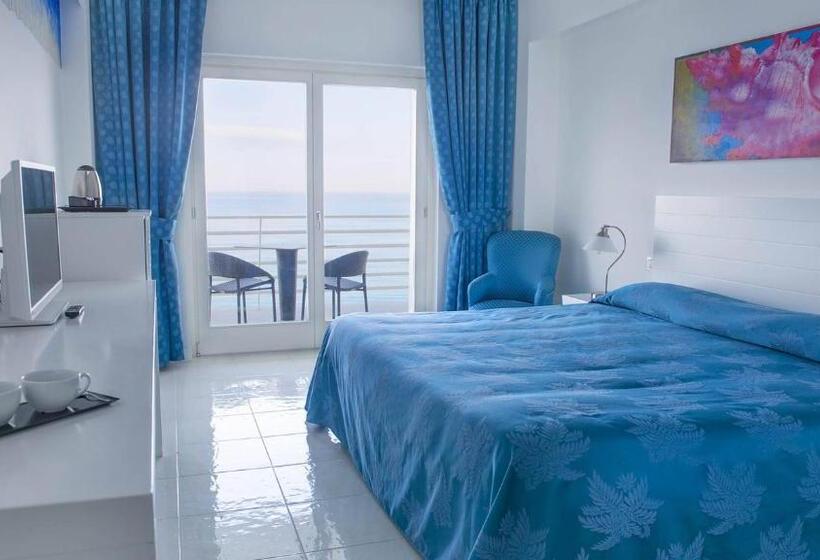 اتاق راحتی با چشم‌انداز دریا, Miramare Stabia