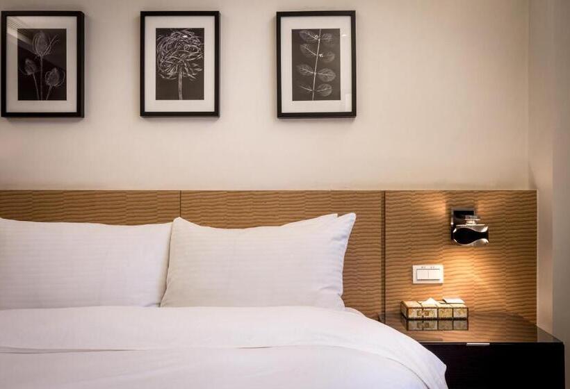 اتاق لوکس, Royal Garden