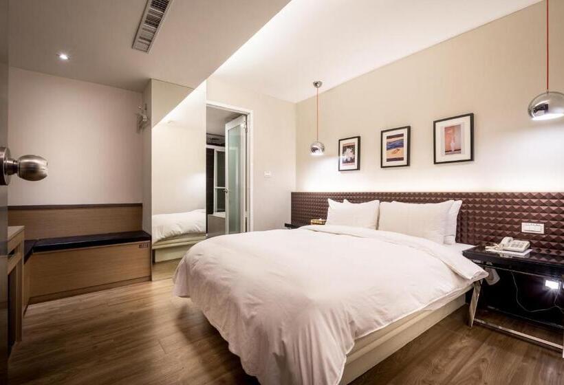 اتاق لوکس, Royal Garden