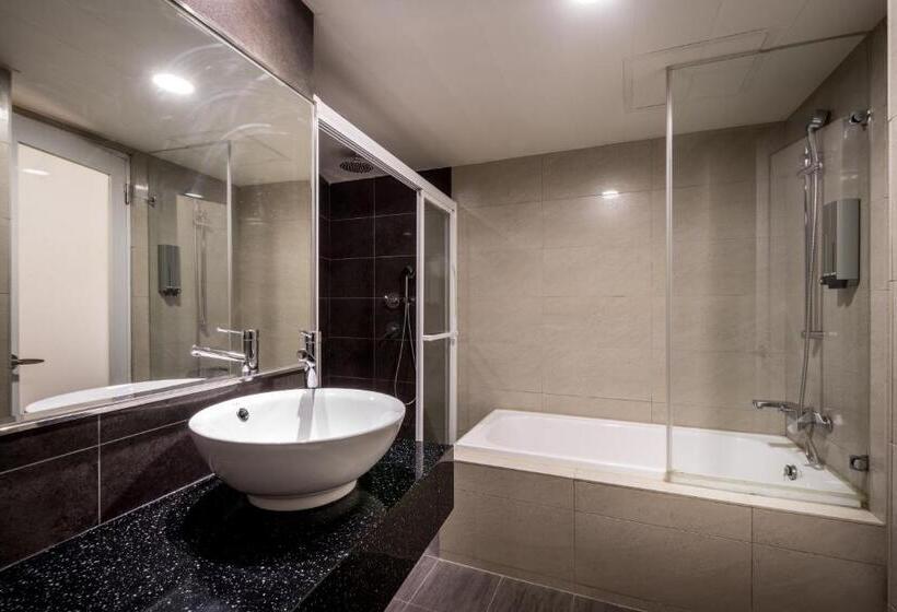 اتاق لوکس, Royal Garden