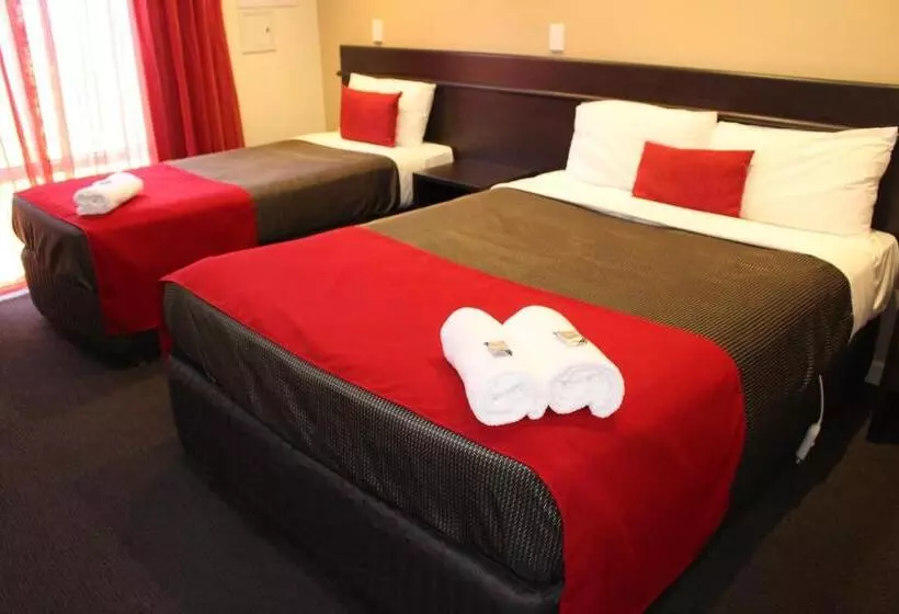 スタンダードスタジオ, Collie Ridge Resort