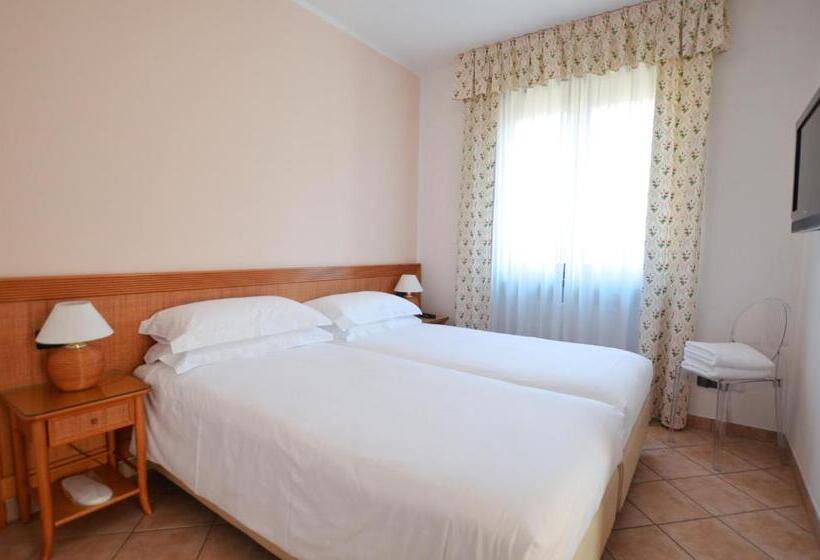 شقة غرفتين نوم مزودة بشُرفة, Residence Alle Palme