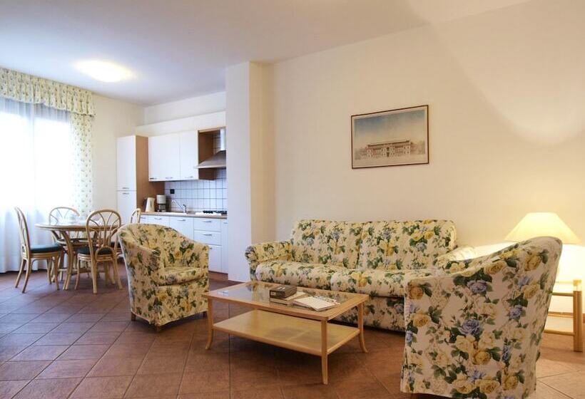 شقة غرفتين نوم مزودة بشُرفة, Residence Alle Palme