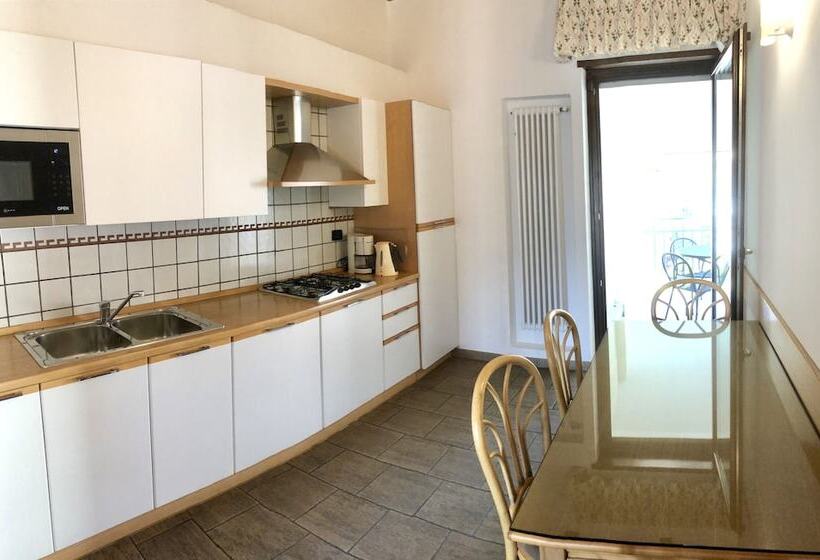 شقة دور أخير غرفتين نوم, Residence Alle Palme