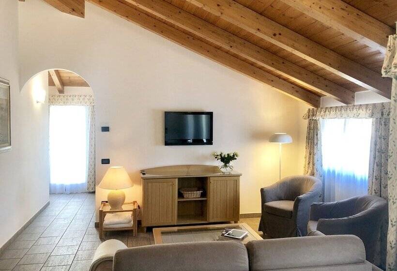 شقة دور أخير غرفتين نوم, Residence Alle Palme