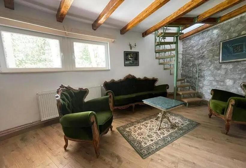 اتاق لوکس با بالکن, Garni Hotel Oblačinsko Jezero