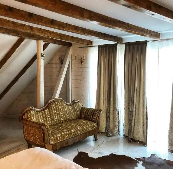 اتاق لوکس با بالکن, Garni Hotel Oblačinsko Jezero
