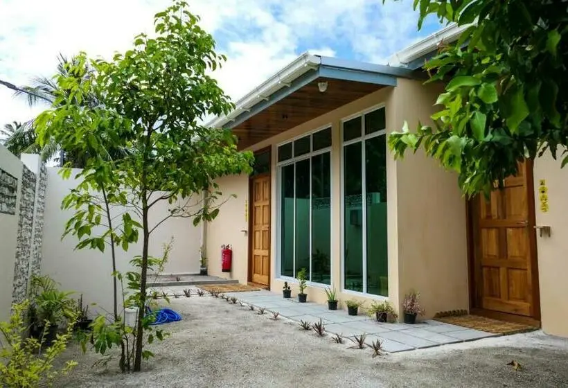 اتاق سوپریور با چشم‌انداز باغ, Ayira Maldives