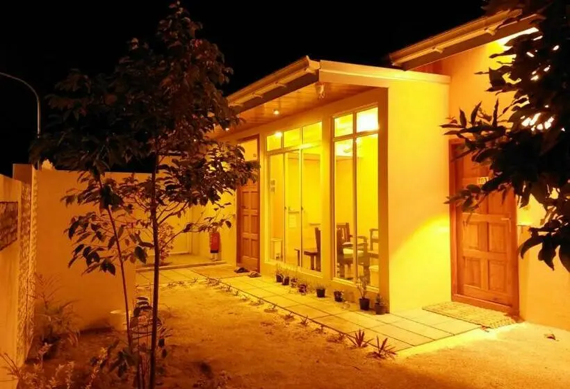 اتاق سوپریور با چشم‌انداز باغ, Ayira Maldives