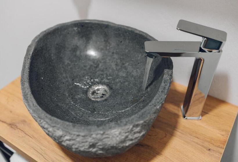 اتاق خانوادگی, Gostišče Koren