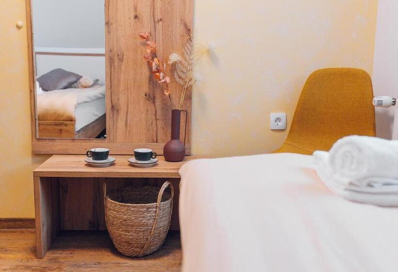 اتاق خانوادگی, Gostišče Koren