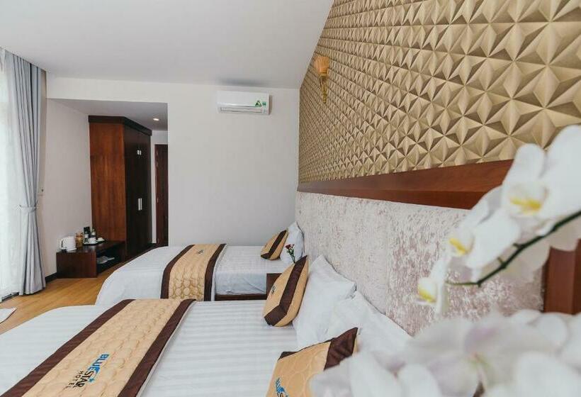 اتاق استاندارد سه تخته با بالکن, Blue Star