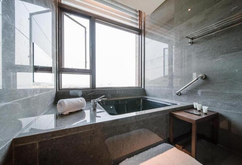 Номер Deluxe с Балконом, G Luxe By Gloria Taimei Suzhou