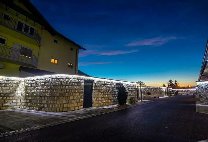 اتاق لوکس, Motel Atos Bungalovi