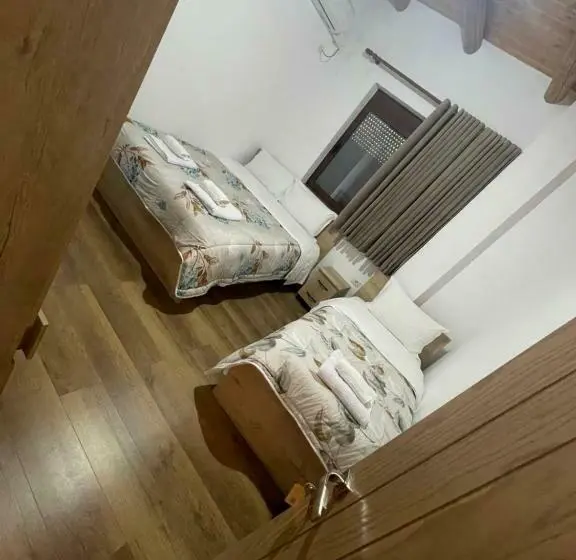 اتاق لوکس, Guest House Bracaj