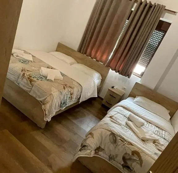 اتاق اکونومی, Guest House Bracaj