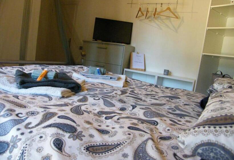 标准间, Casolare Casa Ricci