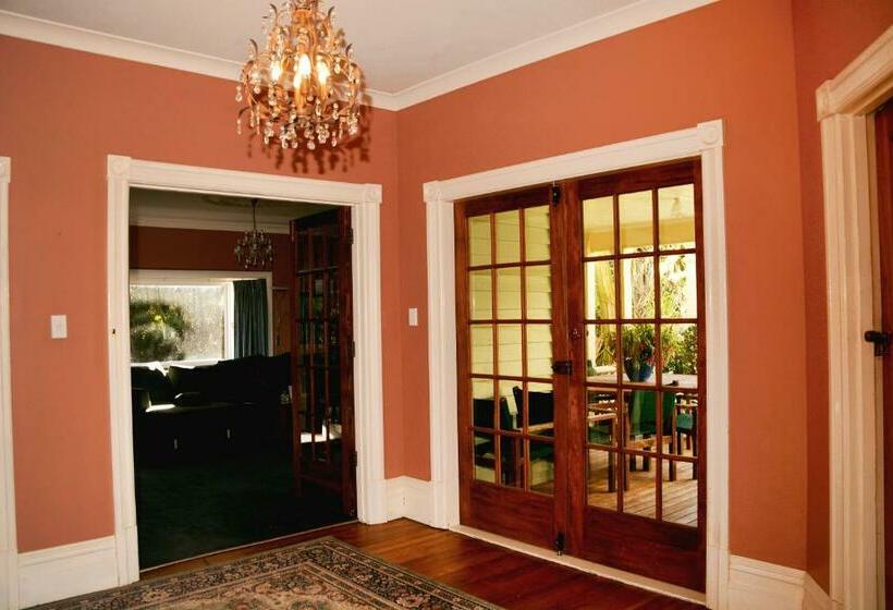 Номер Стандарт, English Cherry Tree Manor