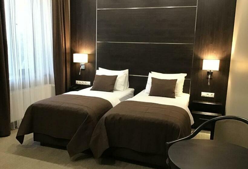 Номер Стандарт, Boremel Hills