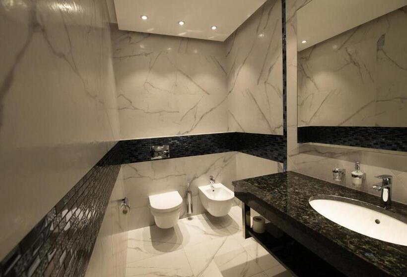 Номер Deluxe, Boremel Hills