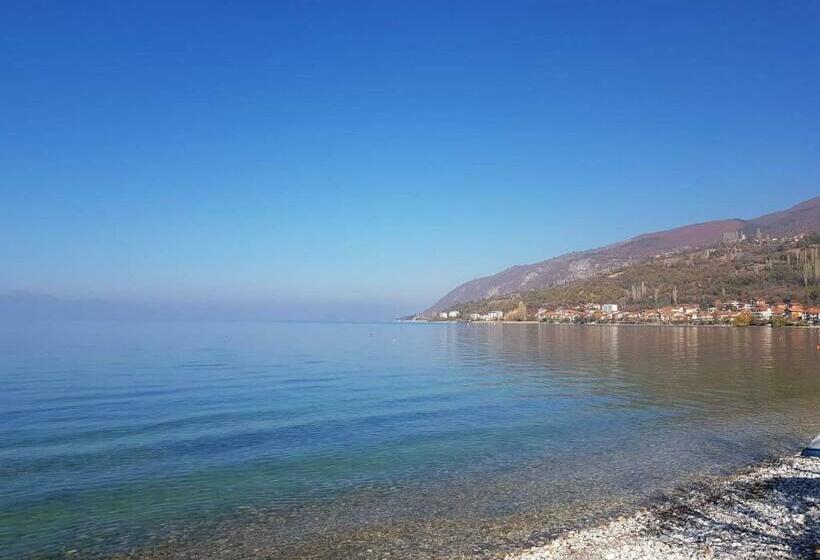 1 Bedroom Apartment Lake View, Et Larum