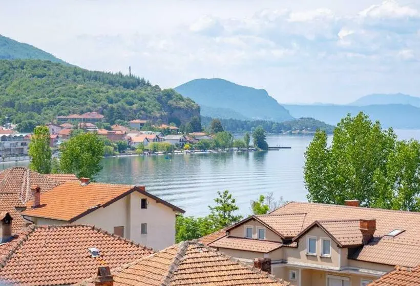 1 Bedroom Apartment Lake View, Et Larum