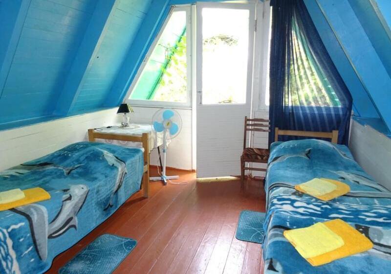 Economy Triple Room, золотая бухта база отдыха