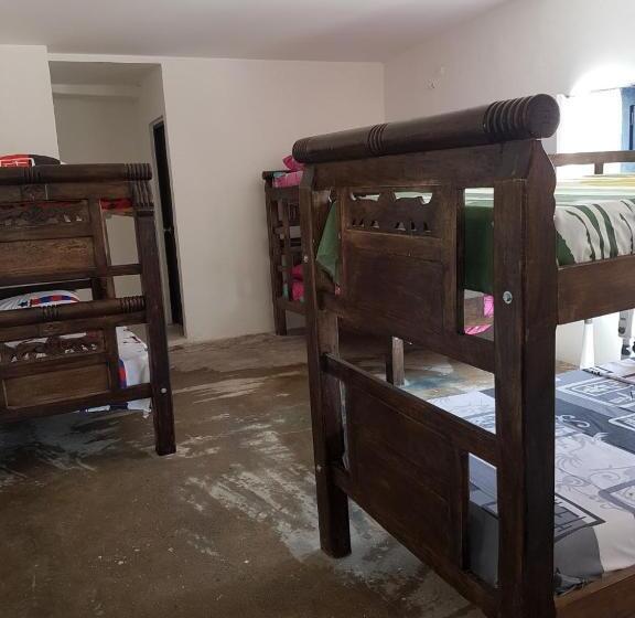Cama em Quarto Compartilhado, Apartahostal Mafelo