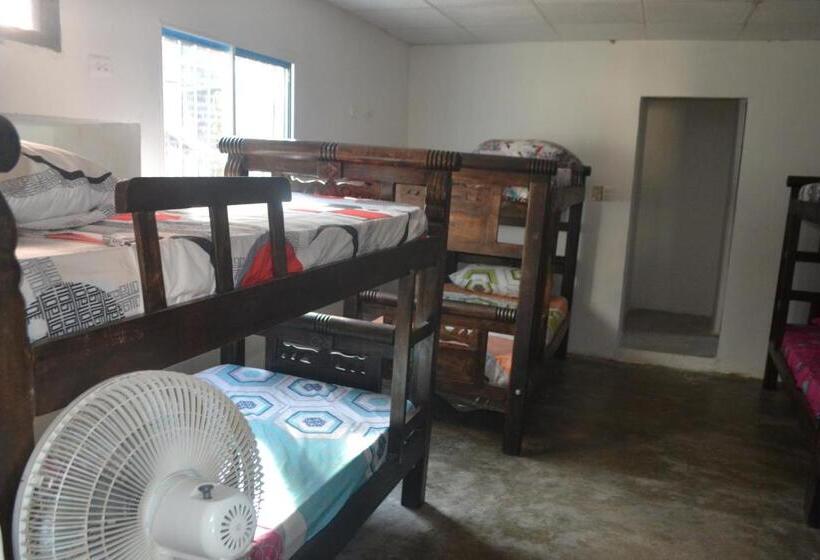 Quarto Familiar, Apartahostal Mafelo