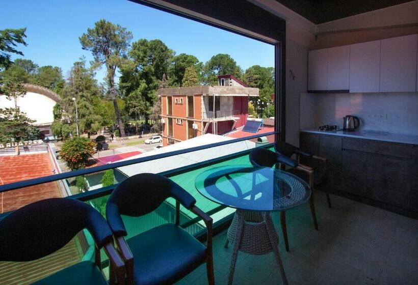 اتاق لوکس چهار تخته, Smile