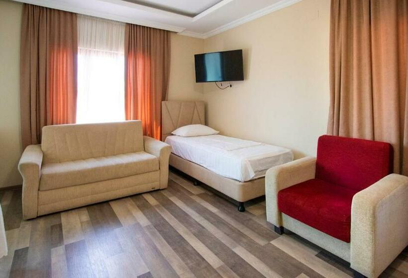 اتاق لوکس چهار تخته, Smile