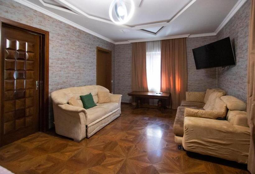 آپارتمان 2 خوابه, Smile