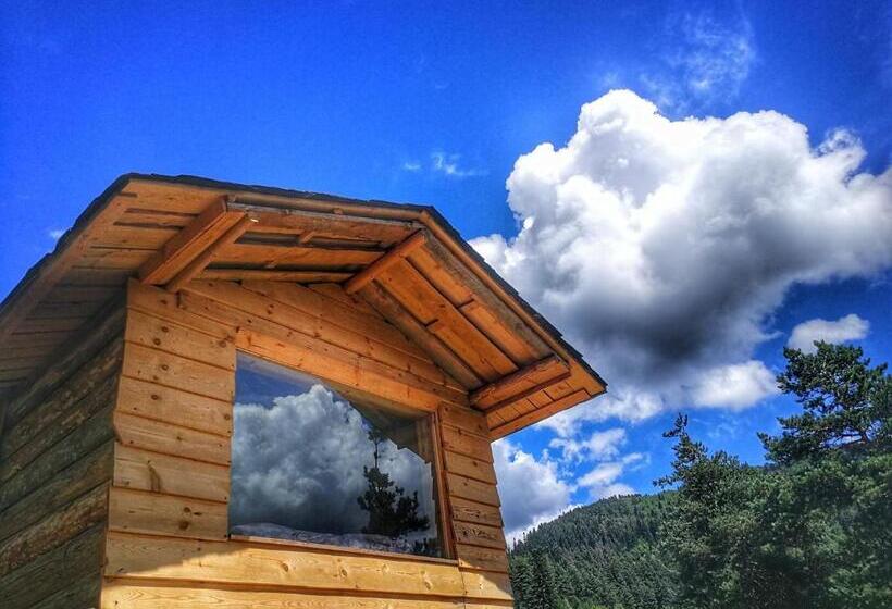 اتاق استاندارد سه نفره, Heshkili Huts Svaneti