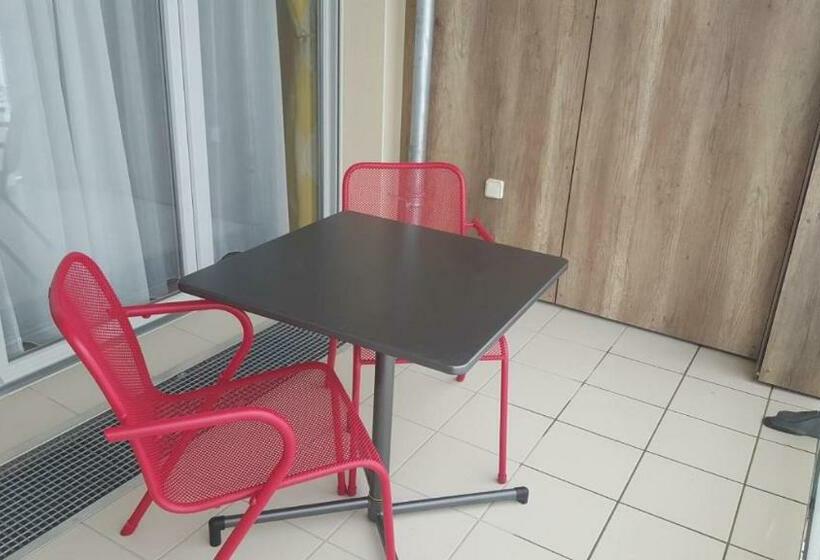 דירת חדר, Résidence Séniors Domitys Les Hautes Feuilles