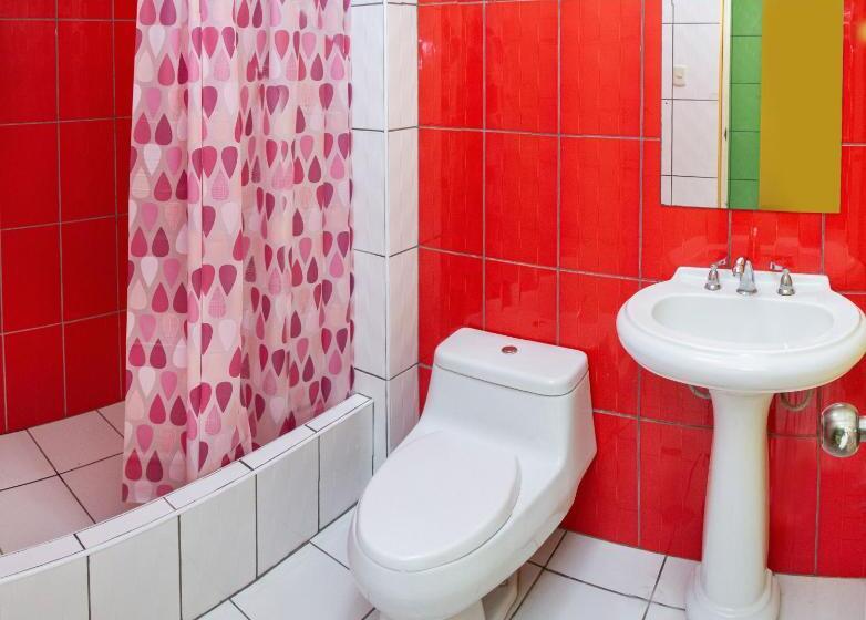 جناح, El Embrujo