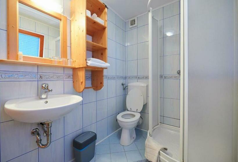 اتاق استاندارد, Turistična Kmetija Stoglej