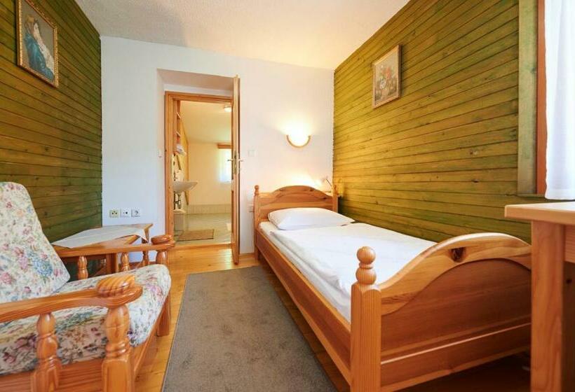 اتاق استاندارد یک نفره, Turistična Kmetija Stoglej