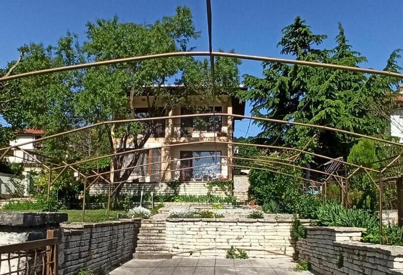 فيلا غرفة نوم واحدة مطلّة علي البحر, Villa Elina