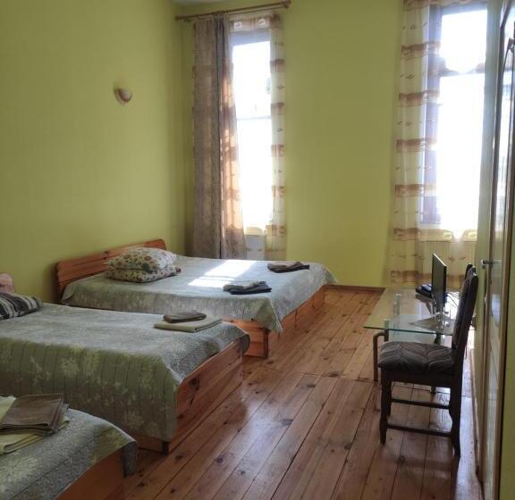 اتاق استاندارد چهار تخته, Ludza