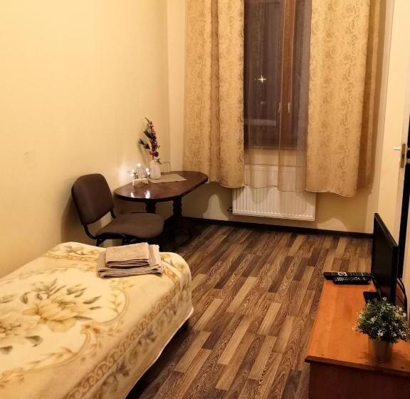 اتاق استاندارد یک نفره, Ludza