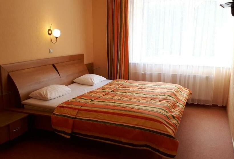 سوییت, Minhauzena Unda