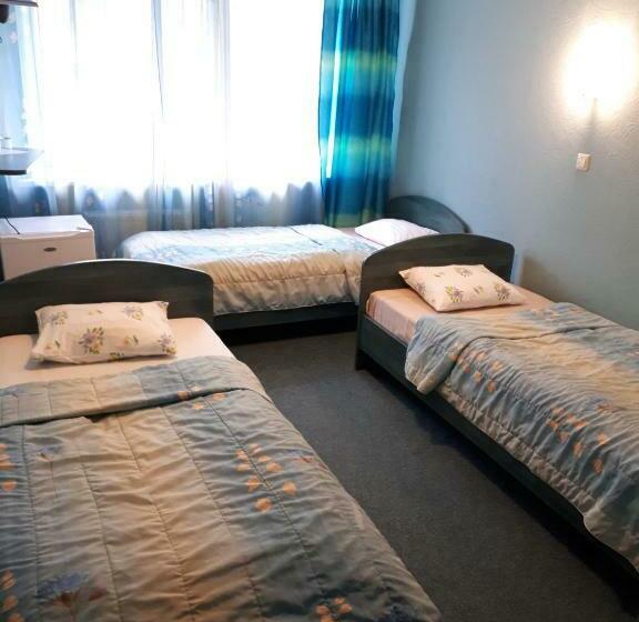 اتاق استاندارد سه نفره, Minhauzena Unda