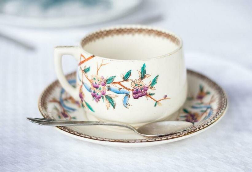 2 Bedrooms Suite 2 Bedrooms Lake View, Cselling Udvarház