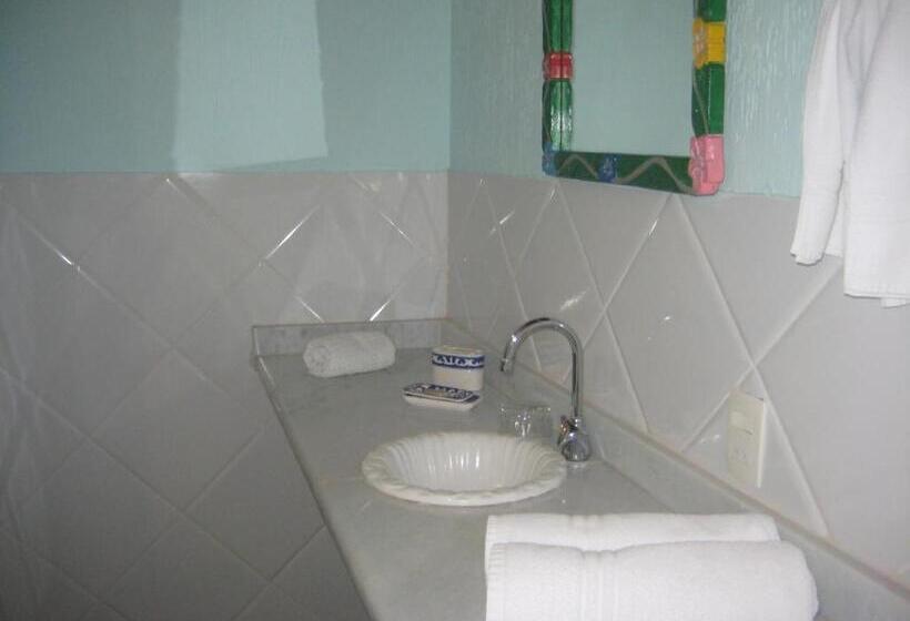 带阳台标准四人间, Guest House Green Garden