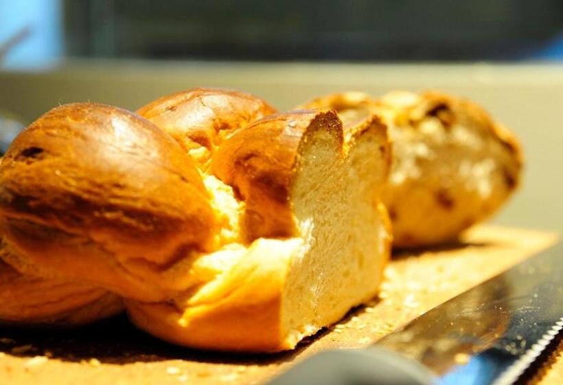 اتاق خانوادگی, Silks Place Taroko